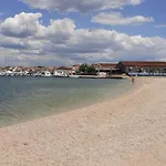 Ana - Wake Up To The Sea, Balcony, Terrace, Garden & Parking, - Dalmatia