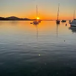 Lägenhet Ana - Wake Up To The Sea, Balcony, Terrace, Garden & Parking, - Dalmatia