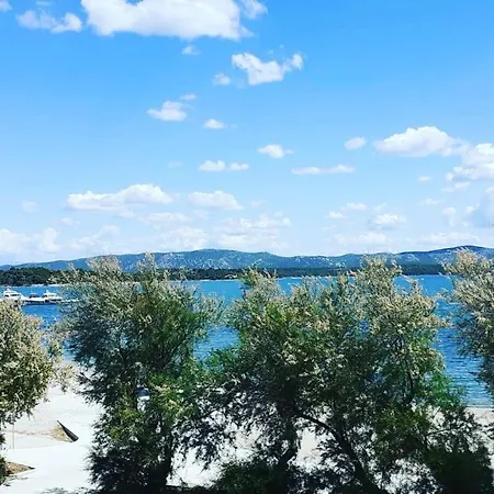 Apartment Ana - Wake Up To The Sea, Balcony, Terrace, Garden & Parking, - Dalmatia Murter