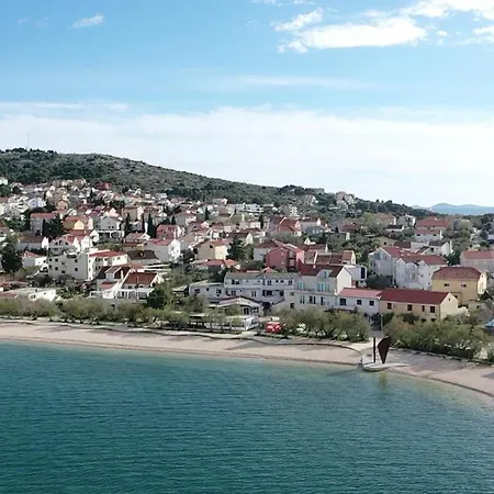 Ana - Wake Up To The Sea, Balcony, Terrace, Garden & Parking, - Dalmatia Apartament Murter