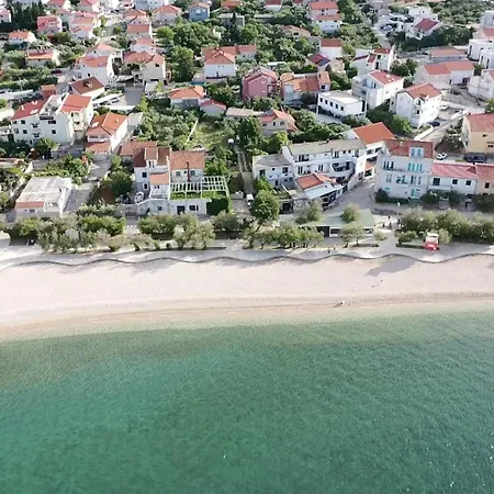 Ana - Wake Up To The Sea, Balcony, Terrace, Garden & Parking, - Dalmatia *