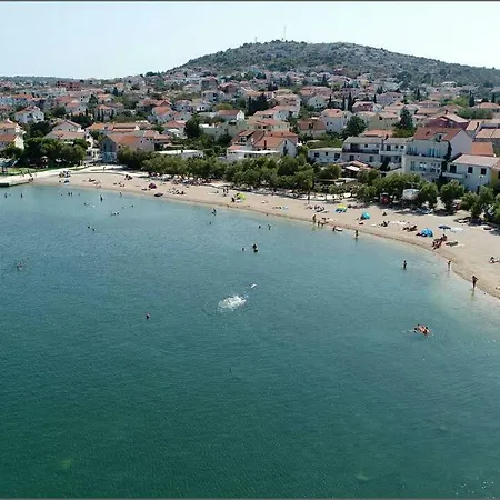 Ana - Wake Up To The Sea, Balcony, Terrace, Garden & Parking, - Dalmatia 公寓