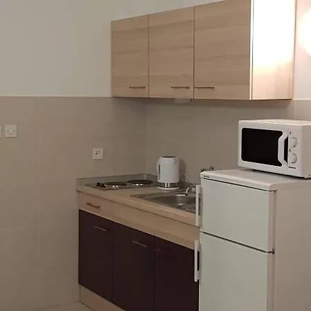 Appartement Ana - Wake Up To The Sea, Balcony, Terrace, Garden & Parking, - Dalmatia