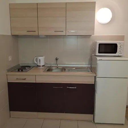 Appartement Ana - Wake Up To The Sea, Balcony, Terrace, Garden & Parking, - Dalmatia