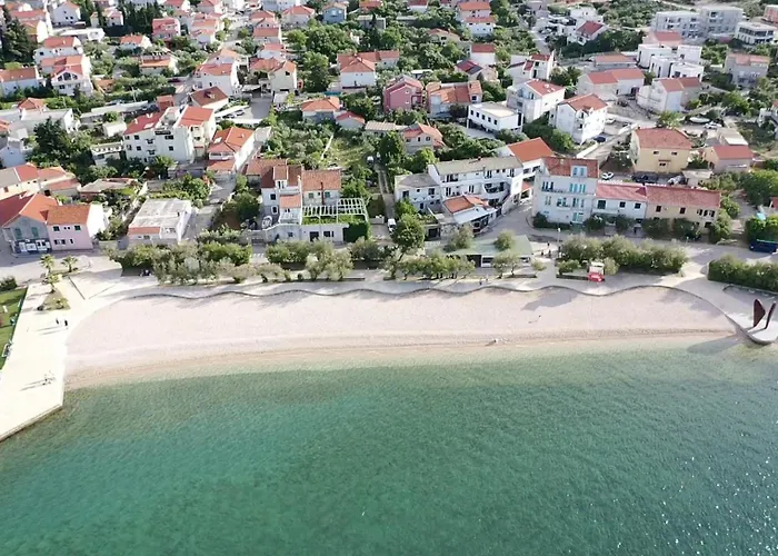 Ana - Wake Up To The Sea, Balcony, Terrace, Garden & Parking, - Dalmatia *