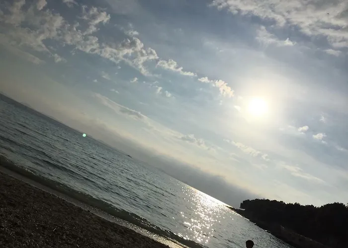 Ana - Wake Up To The Sea, Balcony, Terrace, Garden & Parking, - Dalmatia * Murter