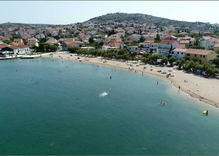 Ana - Wake Up To The Sea, Balcony, Terrace, Garden & Parking, - Dalmatia Apartament