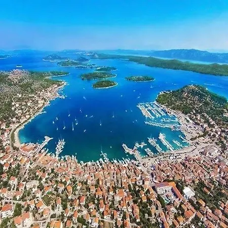 Ana - Wake Up To The Sea, Balcony, Terrace, Garden & Parking, - Dalmatia Murter