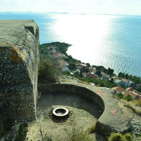 Ana - Wake Up To The Sea, Balcony, Terrace, Garden & Parking, - Dalmatia * Murter