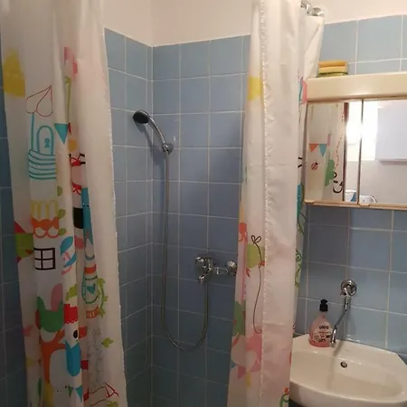 Ana - Wake Up To The Sea, Balcony, Terrace, Garden & Parking, - Dalmatia Appartamento