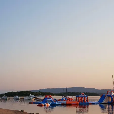 Appartamento Ana - Wake Up To The Sea, Balcony, Terrace, Garden & Parking, - Dalmatia Murter