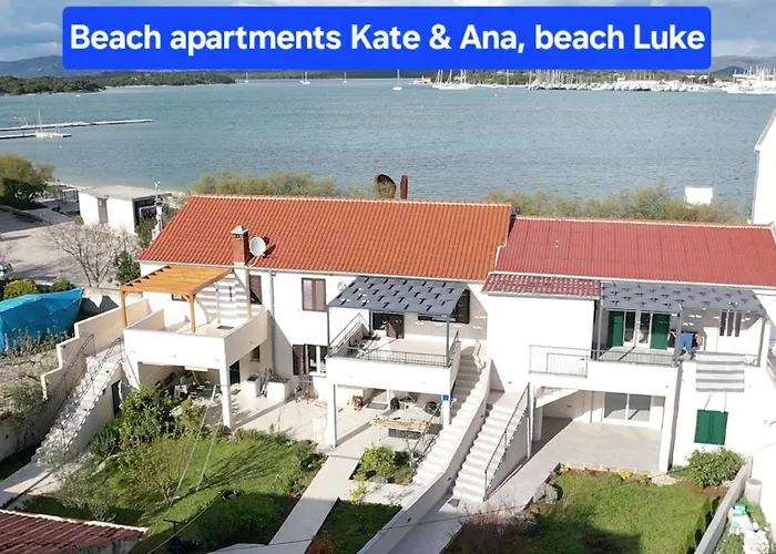 Ana - Wake Up To The Sea, Balcony, Terrace, Garden & Parking, - Dalmatia